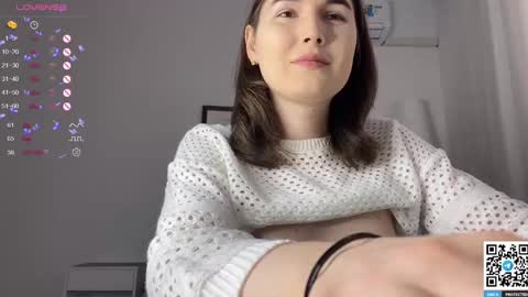 Snapshot of maria_bowie chatting on 12.20.24 Maria online show from 12.20.24
