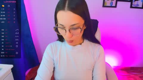 Snapshot of mariaan_m chatting on 10.14.25 Leidy online show from 10.14.25