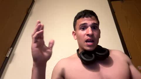 Snapshot of mariachi22cm chatting on 09.18.25 mariachi22cm online show from 09.18.25
