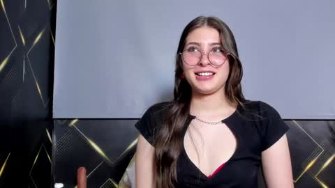 Snapshot of mariam_scott18 chatting on 12.28.24 Mariam online show from 12.28.24