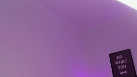 Snapshot of mariam_scott18 chatting on 12.29.24 Mariam online show from 12.29.24