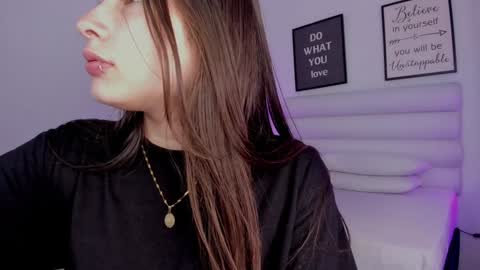 Snapshot of mariam_scott18 chatting on 01.21.25 Mariam online show from 01.21.25