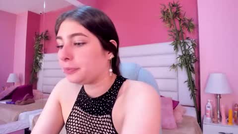 Snapshot of mariam_scott18 chatting on 10.10.25 Mariam online show from 10.10.25