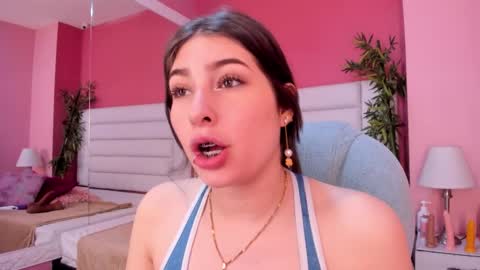 Snapshot of mariam_scott18 chatting on 10.11.25 Mariam online show from 10.11.25