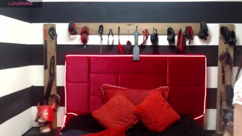 Marian online show from 10.21.25