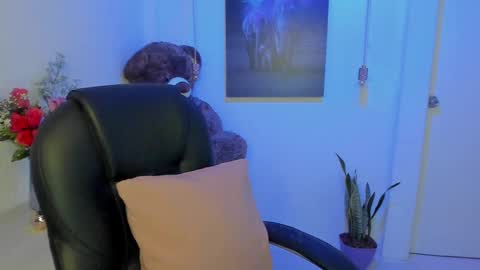 Mariana Lopez online show from 03.02.25