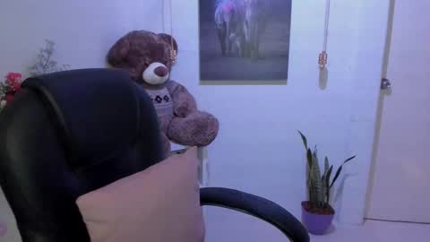 Mariana Lopez online show from 03.02.25