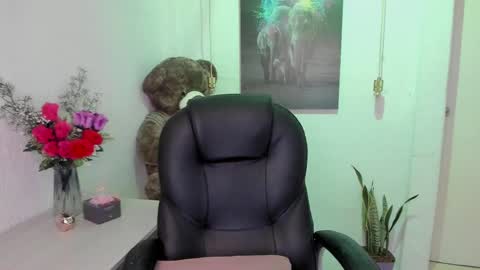 Mariana Lopez online show from 03.04.25