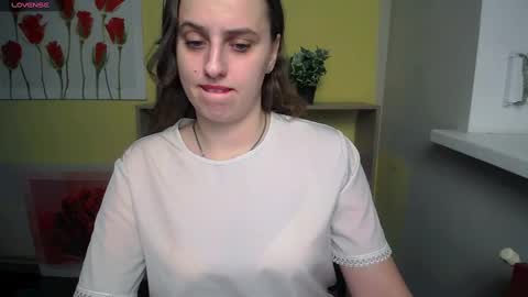 Snapshot of mariatess_ chatting on 12.11.24 Mariia online show from 12.11.24