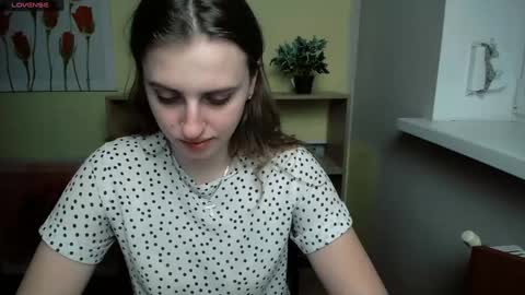 Snapshot of mariatess_ chatting on 01.10.25 Mariia online show from 01.10.25