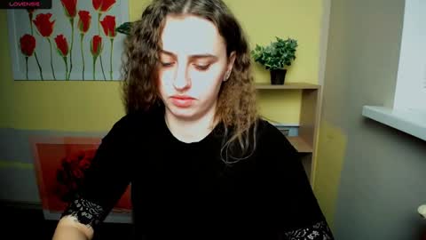 Snapshot of mariatess_ chatting on 02.12.25 Mariia online show from 02.12.25