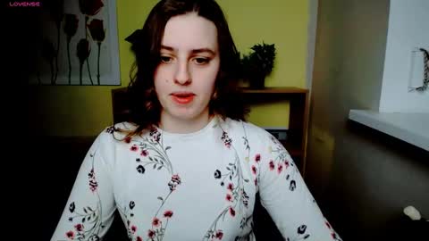 Snapshot of mariatess_ chatting on 02.21.25 Mariia online show from 02.21.25