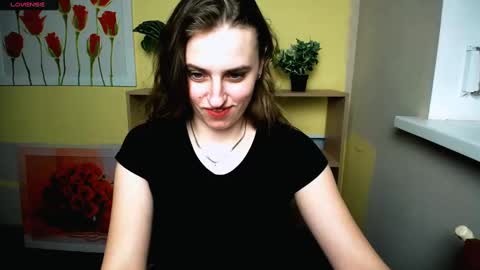 Snapshot of mariatess_ chatting on 03.07.25 Mariia online show from 03.07.25