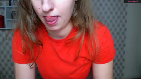 Snapshot of mariatess_ chatting on 10.11.25 Mariia online show from 10.11.25