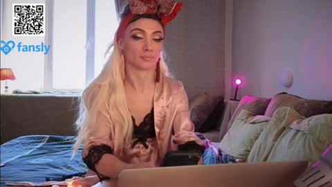 Snapshot of maridekoks chatting on 12.05.24 Mari online show from 12.05.24