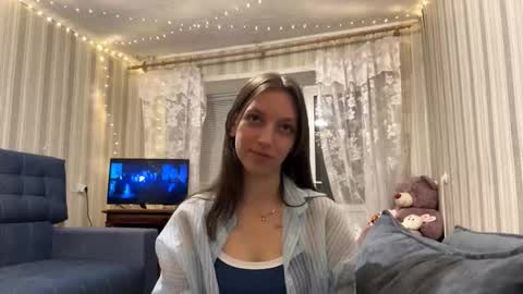 Snapshot of marielamilewski chatting on 11.06.25 Marie online show from 11.06.25