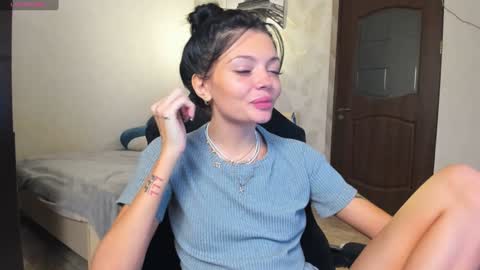 Snapshot of mariella__adams chatting on 01.18.25 Maria online show from 01.18.25