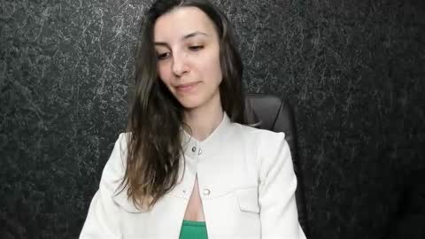 Snapshot of marielleanker chatting on 09.12.25 marielleanker online show from 09.12.25