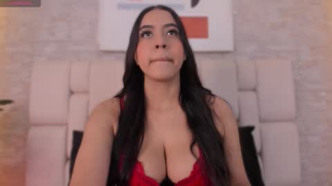  M A R I E T H  online show from 12.04.25