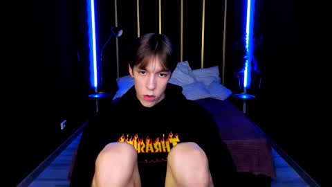 Mark online show from 10.07.25