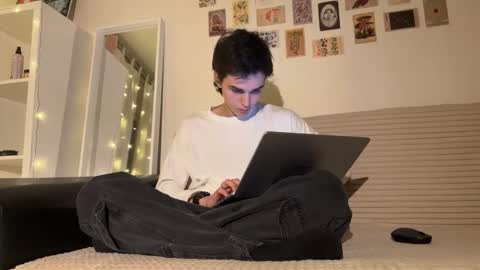 Mark online show from 11.01.25