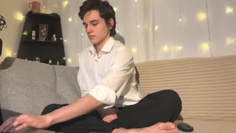 Mark online show from 12.04.25