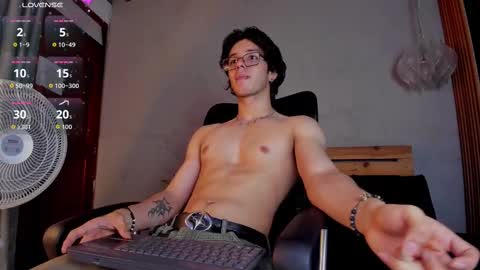 Snapshot of markuss___ chatting on 09.24.25 markuss___ online show from 09.24.25