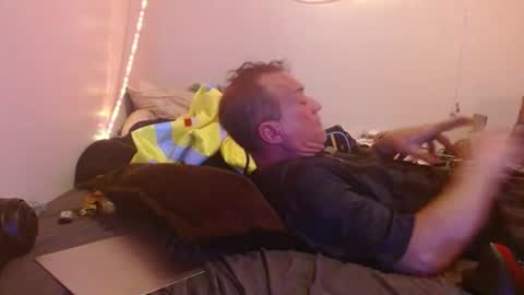 markymark101825061 online show from 01.12.25