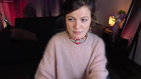 Snapshot of marla_bri chatting on 11.25.25 Marla online show from 11.25.25