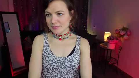 Snapshot of marla_bri chatting on 11.29.25 Marla online show from 11.29.25