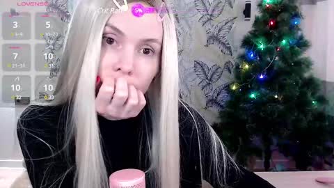 Snapshot of marmalade_fox chatting on 01.14.25 Marmalade Fox online show from 01.14.25