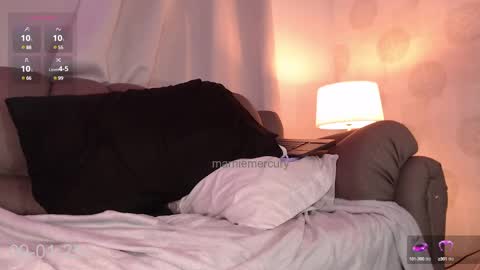 Snapshot of marniemercury322 chatting on 01.09.25 ANGIE online show from 01.09.25