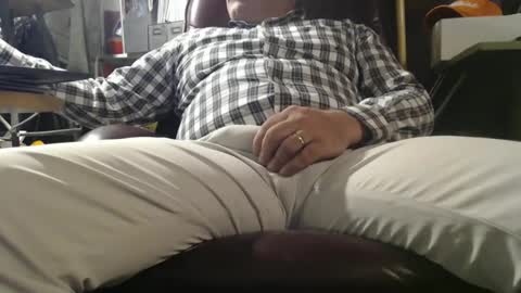 Snapshot of marrieddad19751975 chatting on 09.21.25 only fans marrieddad19751975 online show from 09.21.25