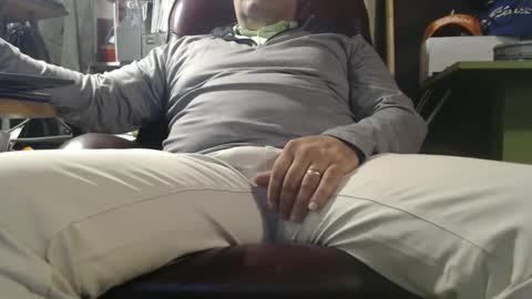 Snapshot of marrieddad19751975 chatting on 09.22.25 only fans marrieddad19751975 online show from 09.22.25