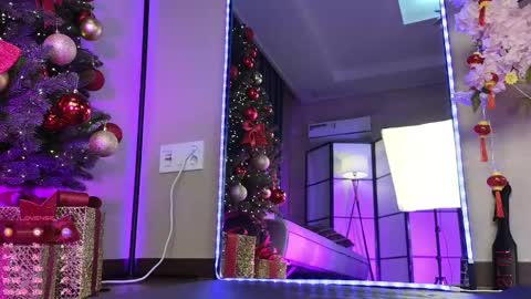 Snapshot of marry_cordy chatting on 12.20.24 Mary online show from 12.20.24