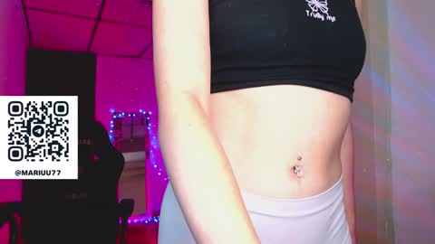 Snapshot of martina_adams chatting on 12.06.24 mari online show from 12.06.24