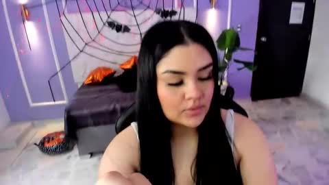 Martina  online show from 10.16.25