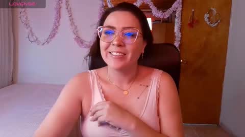 Snapshot of martiniella chatting on 02.12.25 Antonella Martini online show from 02.12.25
