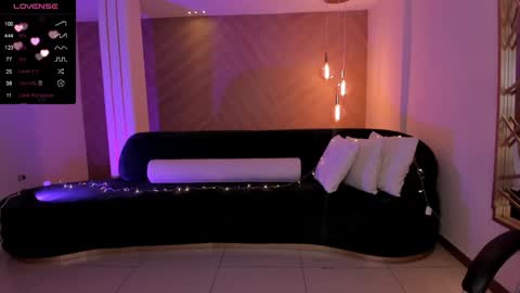 Martinna Bonnet online show from 12.16.24