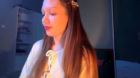 Snapshot of martinwion chatting on 10.12.25 Emily online show from 10.12.25