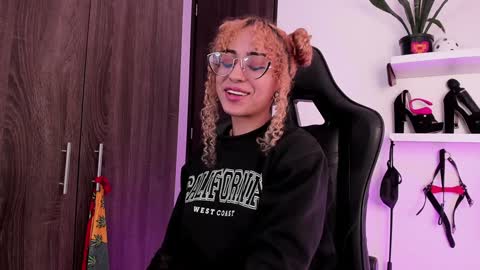 Snapshot of mary_jane_lovers chatting on 01.25.25 Mary Jane online show from 01.25.25