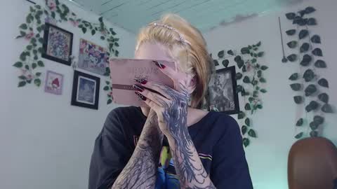                      100   online show from 12.30.24