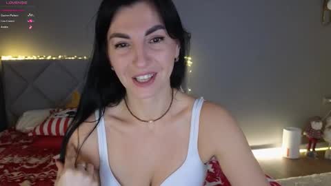 Snapshot of mary_love16 chatting on 12.05.25 Maria online show from 12.05.25