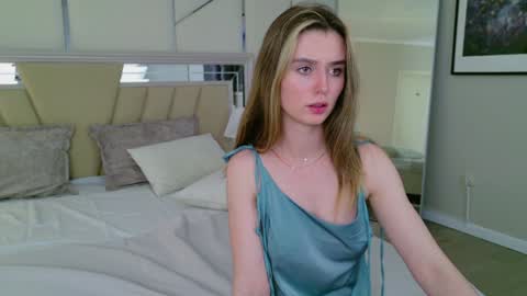 Snapshot of marybeth_snow chatting on 01.25.25 Marybeth online show from 01.25.25