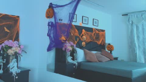 Snapshot of marydeniro chatting on 10.24.25       online show from 10.24.25