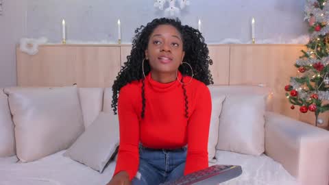 Snapshot of maryevans_ chatting on 12.04.24 online show from 12.04.24