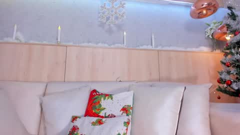 Snapshot of maryevans_ chatting on 12.23.24 online show from 12.23.24