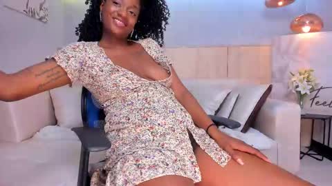 Snapshot of maryevans_ chatting on 02.27.25 online show from 02.27.25