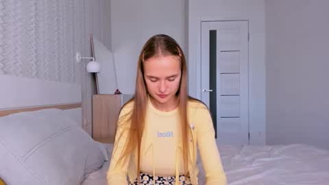 Mari online show from 10.14.25