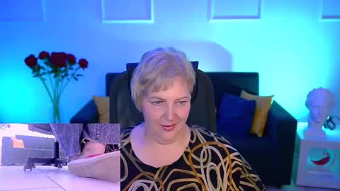 Snapshot of marymogan chatting on 10.07.25 marymogan online show from 10.07.25